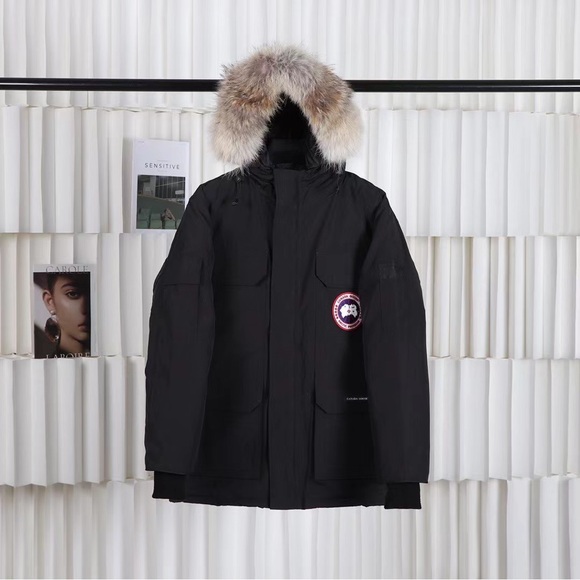 Canada Goose Men's Black Jacket - Picture 1 of 8